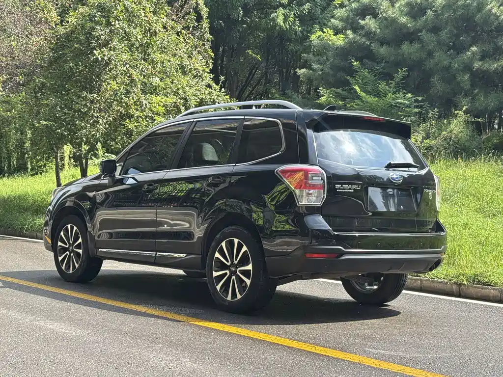 Subaru Forester 2016 — фото 4