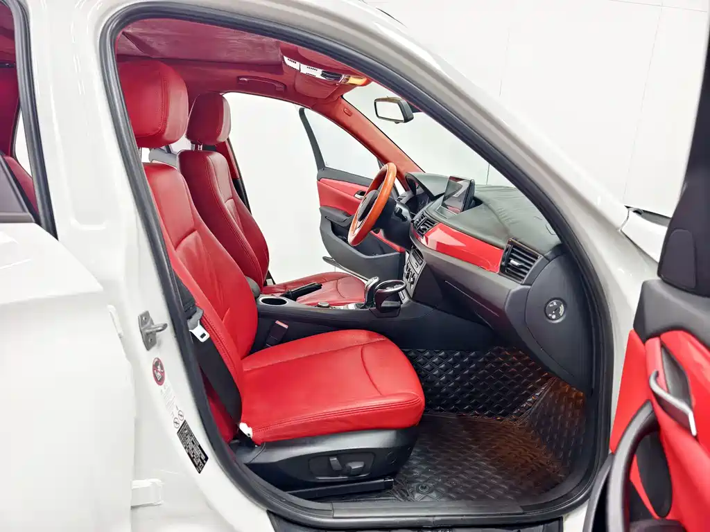 BMW X1 2014 — фото 14