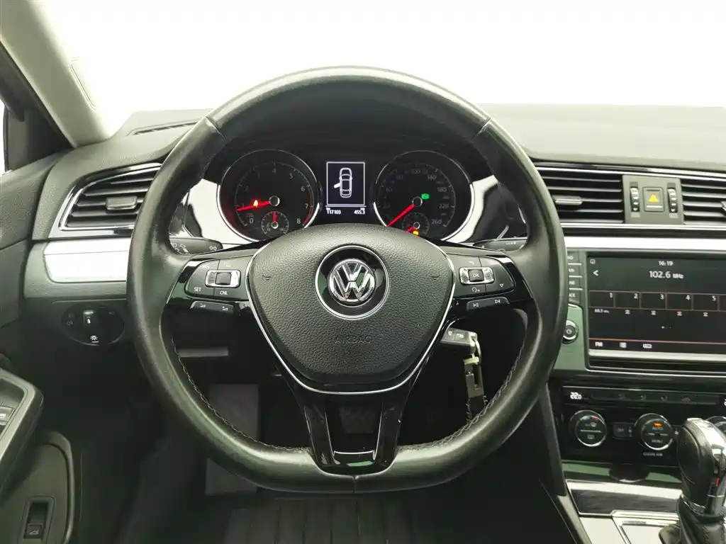 Volkswagen Lamando 2018 — фото 11
