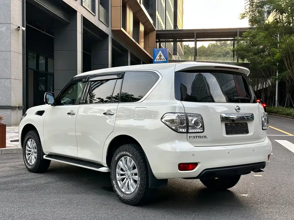 Nissan Patrol 2017 — фото 6