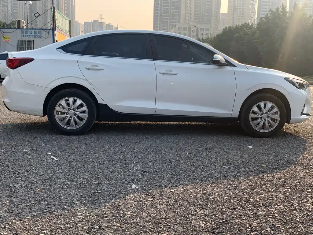 Changan Eado New Energy 2021 — фото 13