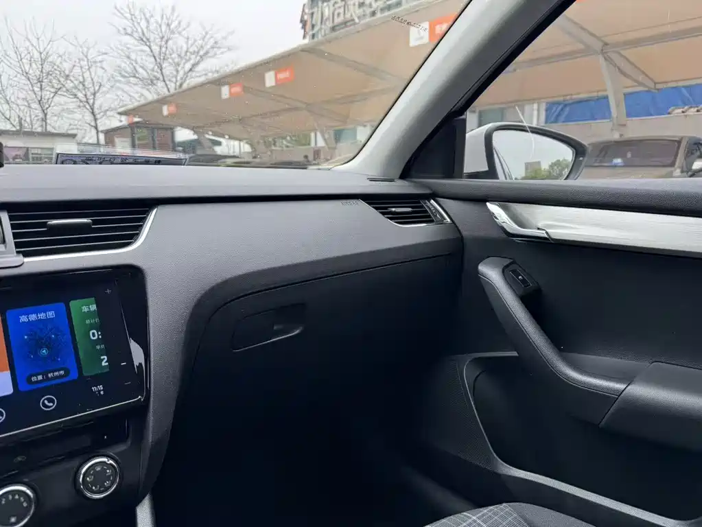 Skoda Octavia 2020 — фото 14