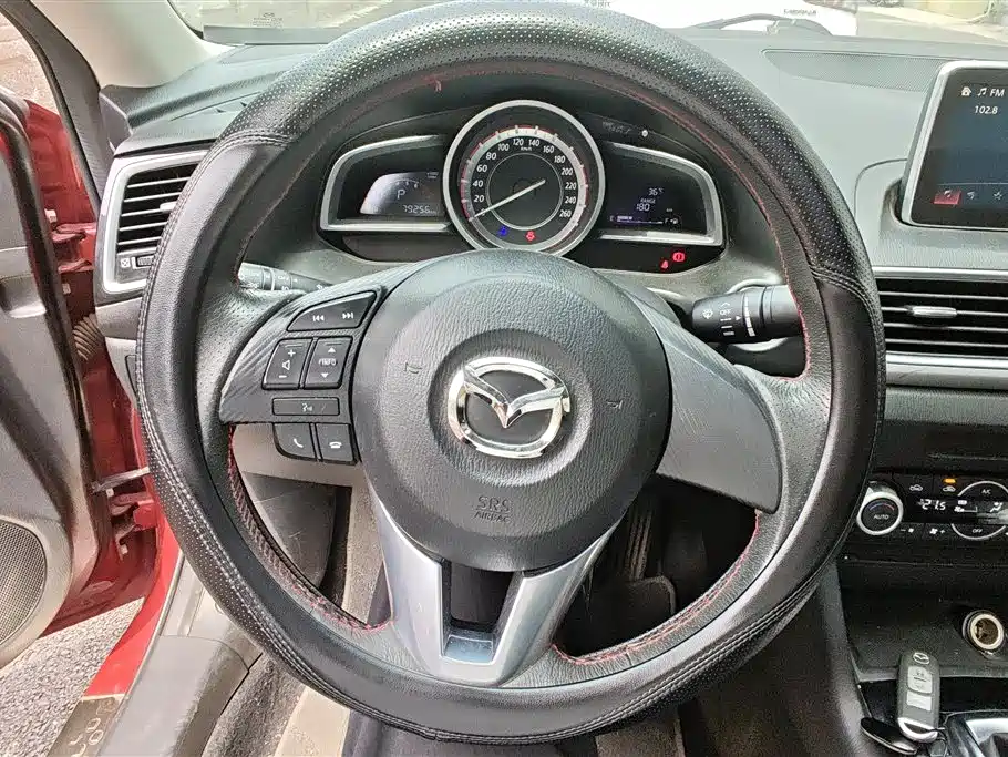 Mazda 3 Axela 2015 — фото 14