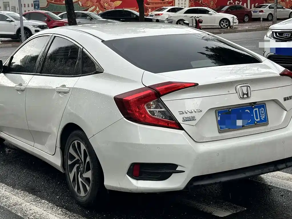 Honda Civic 2019 — фото 9