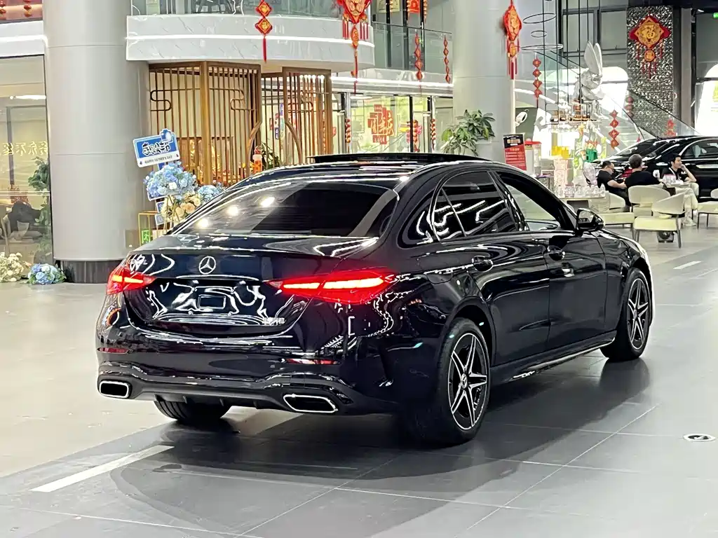 Mercedes-Benz C-Class 2024 — фото 9