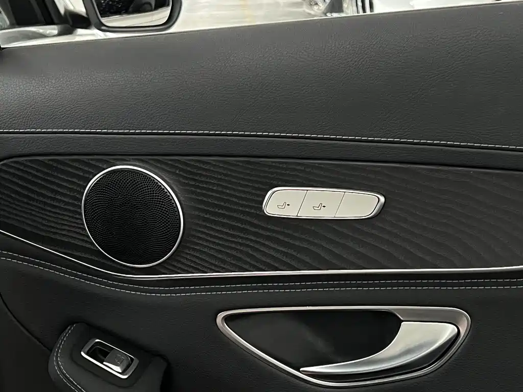 Mercedes-Benz C-Class 2017 — фото 25