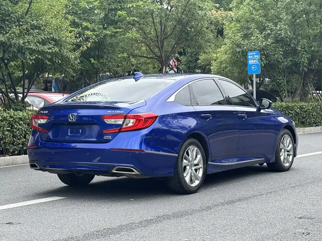 Honda Accord 2019 — фото 4