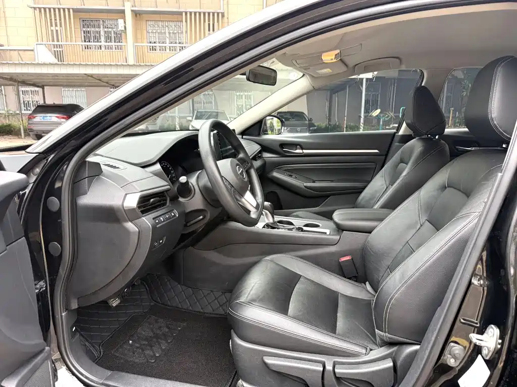Nissan Teana 2022