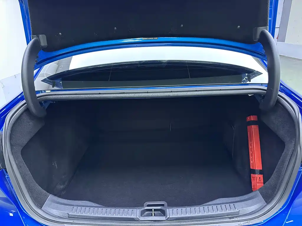 Ford Focus 2019 — фото 15