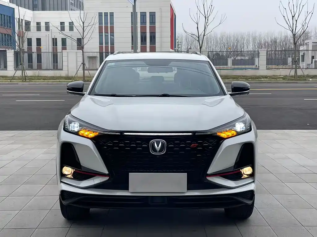 Changan CS75 PLUS 2021 — фото 2
