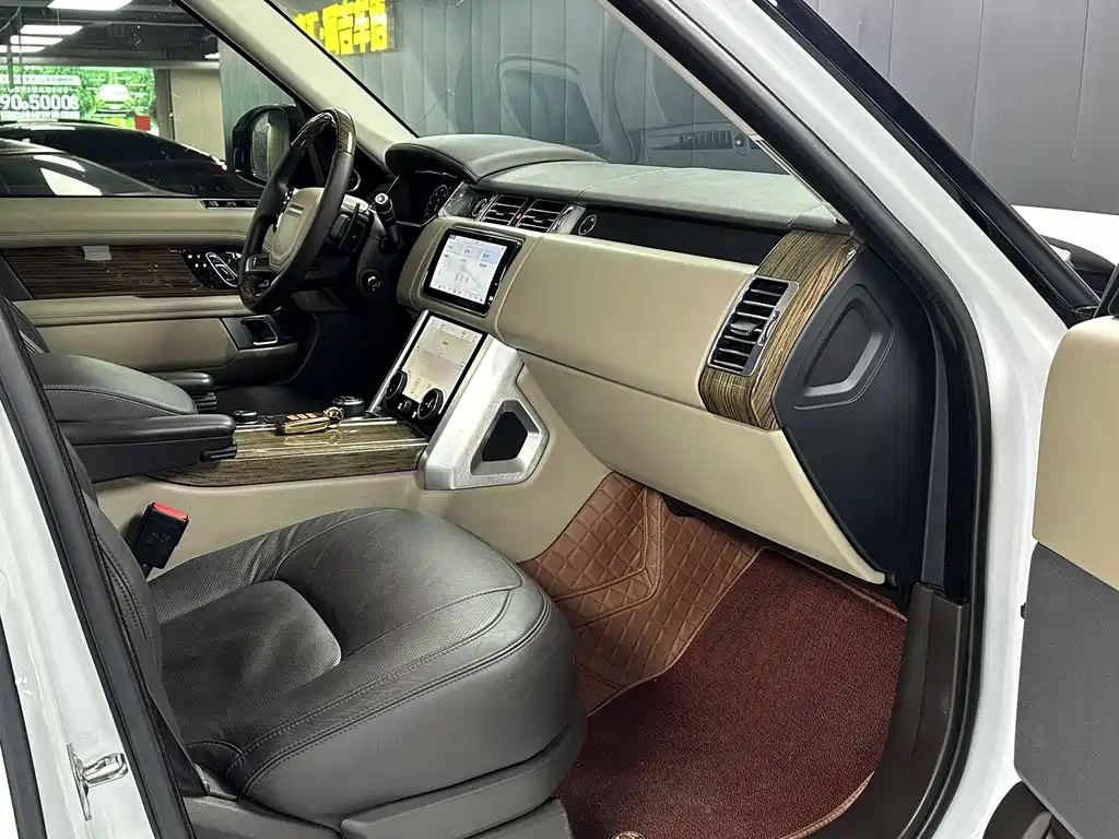 Land Rover Range Rover 2020 — фото 13