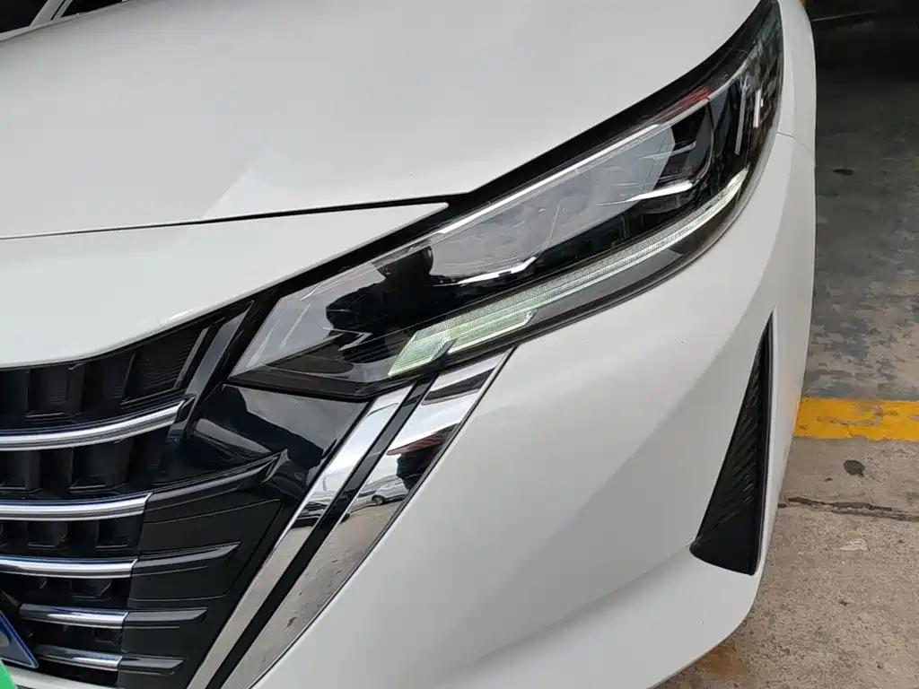 Nissan Sylphy 2024 — фото 18