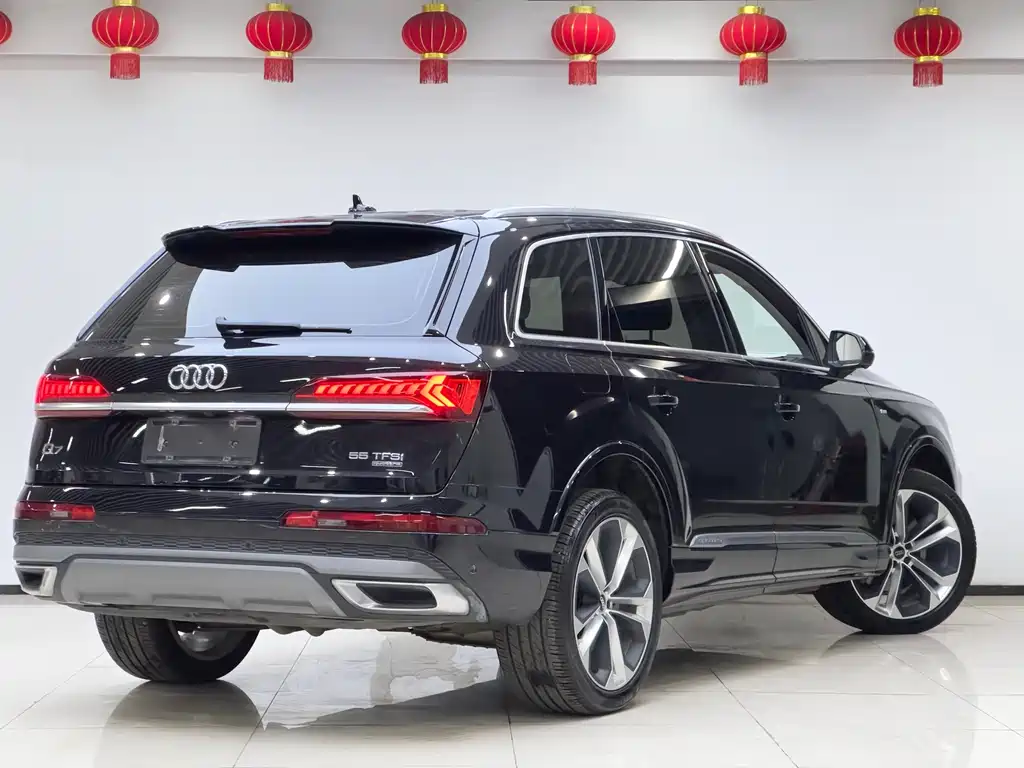 Audi Q7 2020 — фото 10
