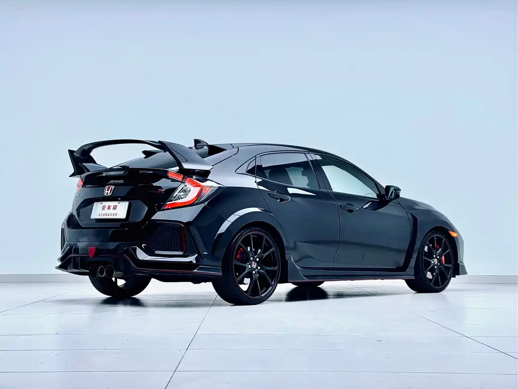 Honda Civic 2018 — фото 18