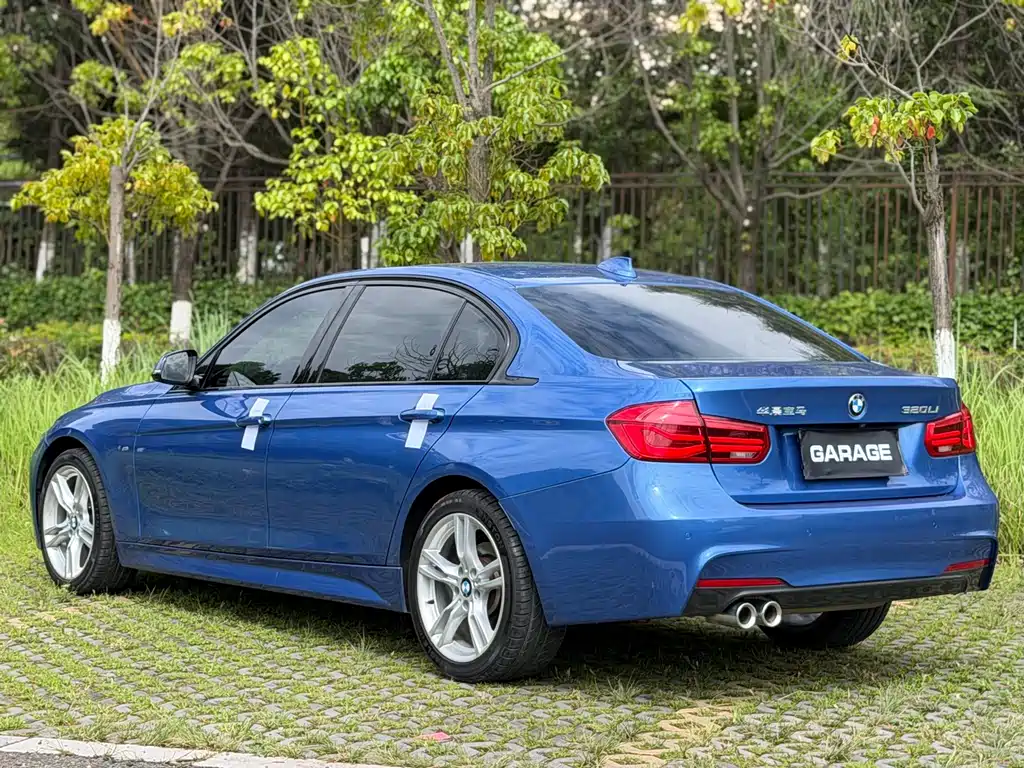 BMW 3 Series 2018 — фото 25