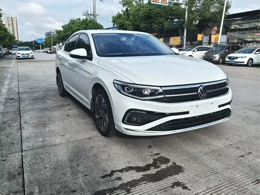Volkswagen Bora 2023