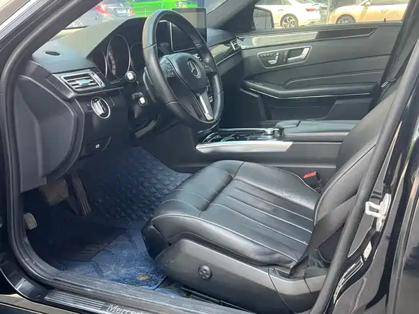 Mercedes-Benz E-Class 2015