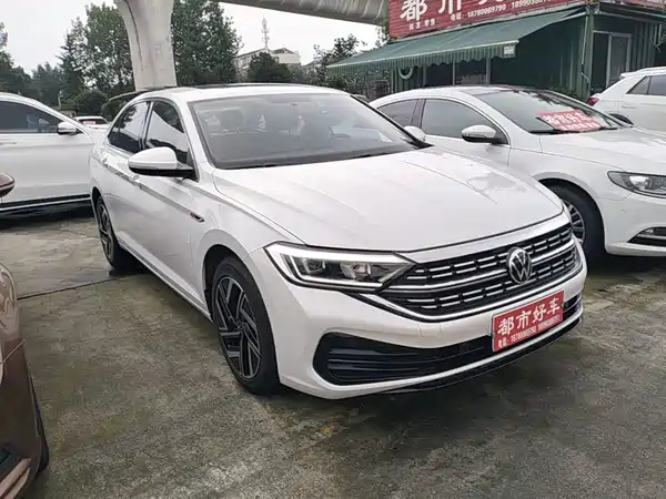Volkswagen Sagitar 2023
