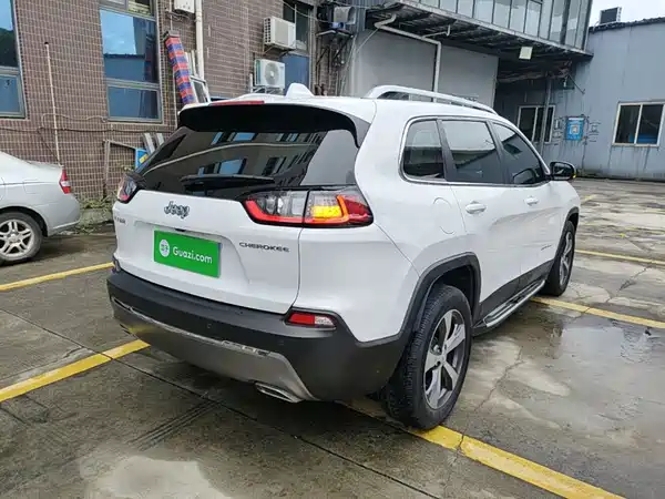 Jeep Cherokee 2021