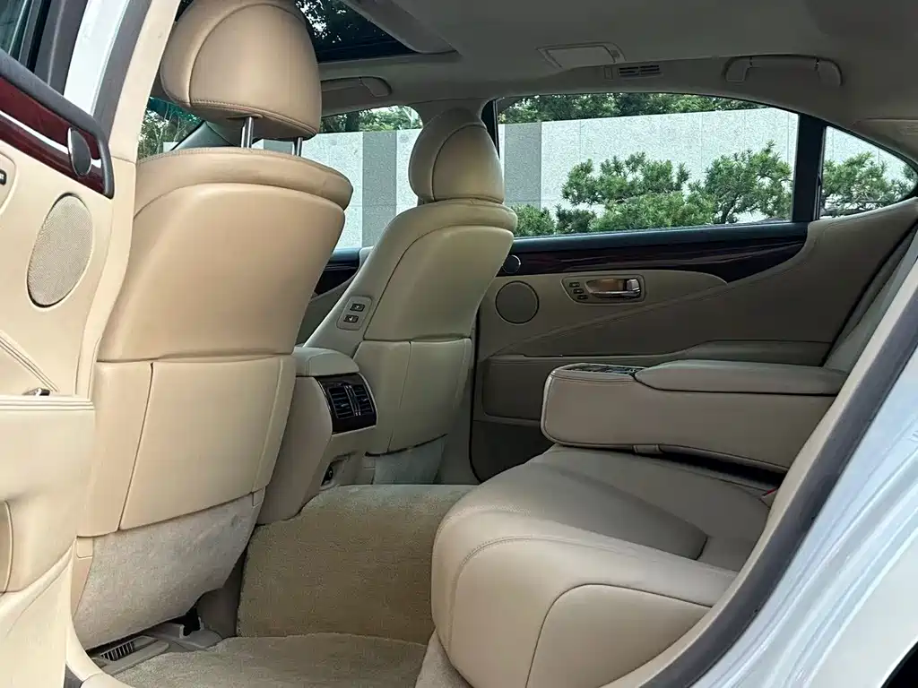 Lexus LS 2008 — фото 14