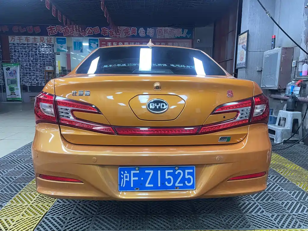 BYD Qin NEV 2015 — фото 5