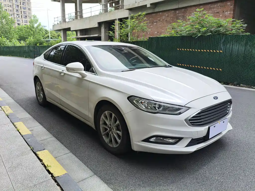 Ford Mondeo 2017 — фото 3
