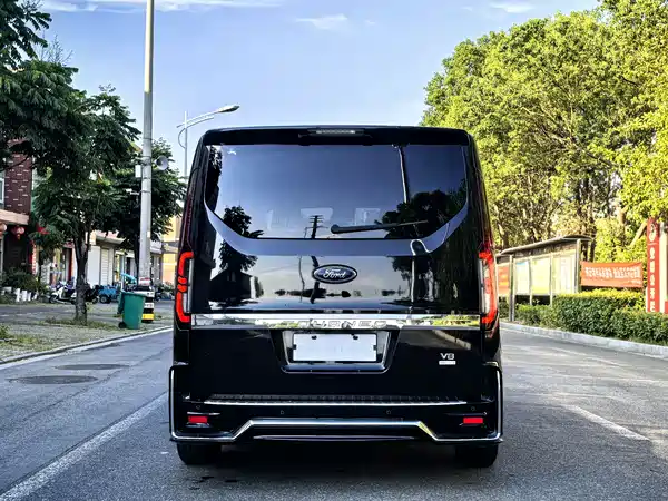 Ford Tourneo 2023