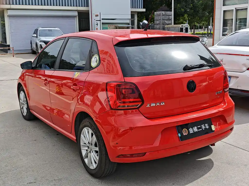 Volkswagen Polo 2015 — фото 2