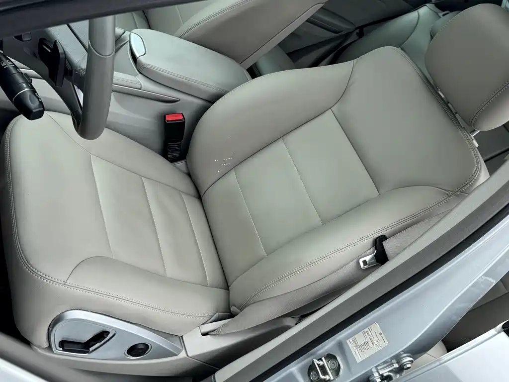 Mercedes-Benz M-Class 2011 — фото 10