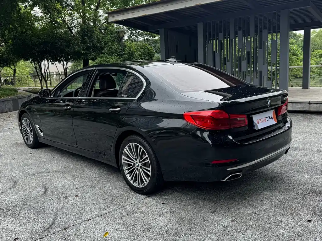 BMW 5 Series 2019 — фото 2