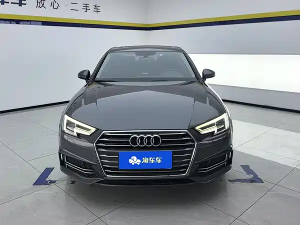 Audi A4L 2019