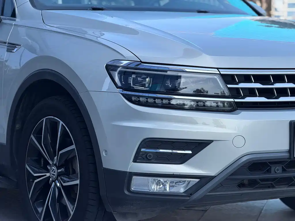 Volkswagen Tiguan L 2017 — фото 6