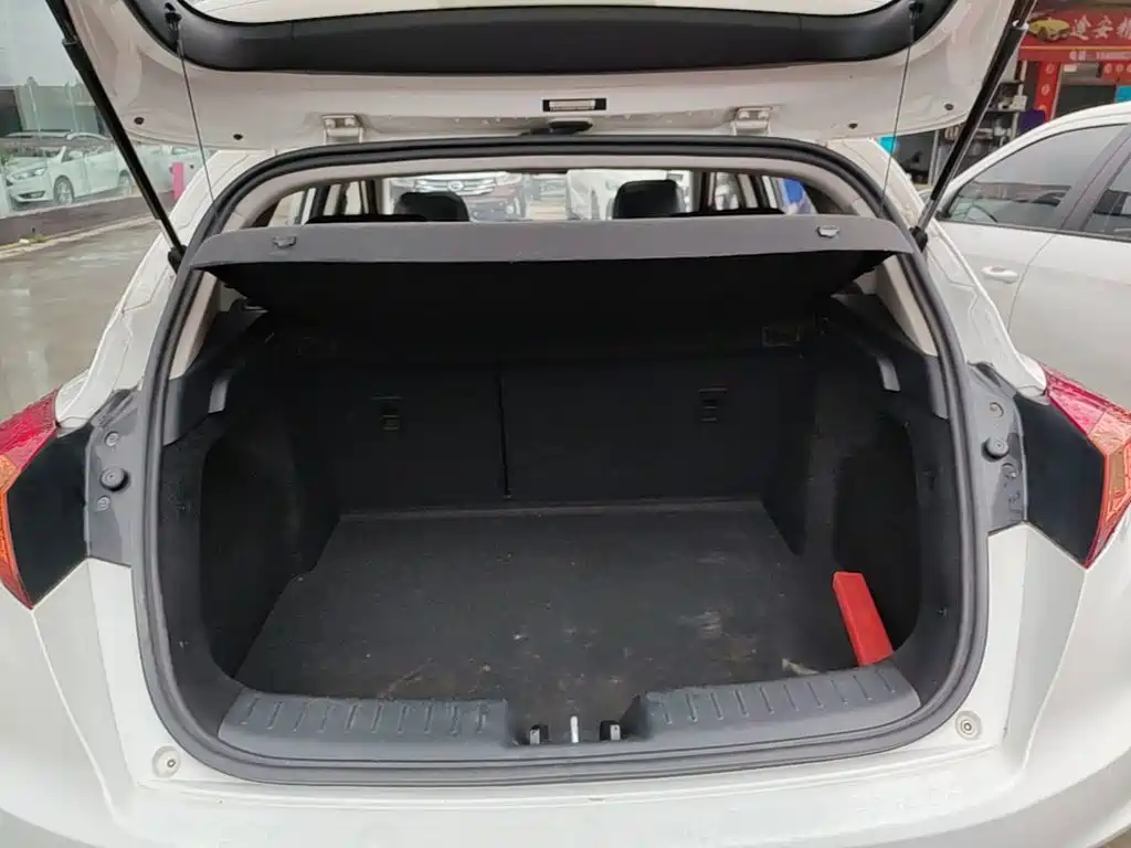 Changan Eado XT 2015 — фото 19