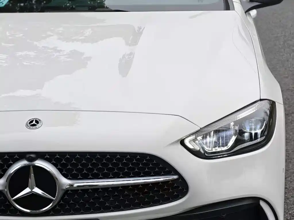 Mercedes-Benz C-Class 2023 — фото 4