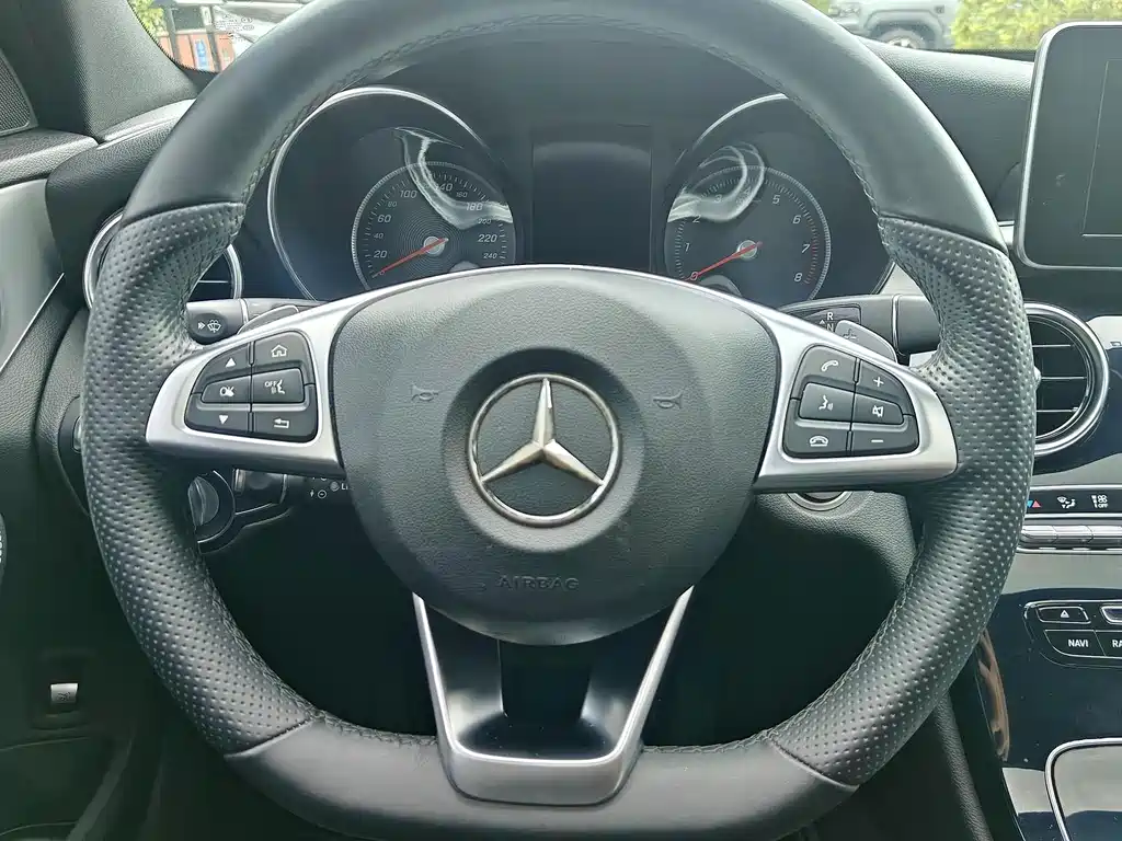 Mercedes-Benz C-Class 2017 — фото 17