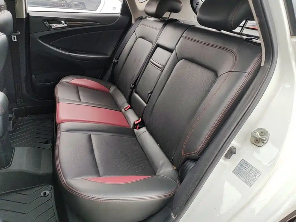 Changan Eado XT 2015 — фото 17