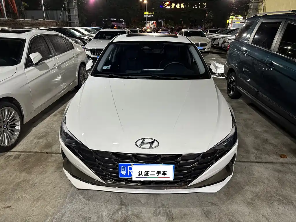 Hyundai Elantra 2023