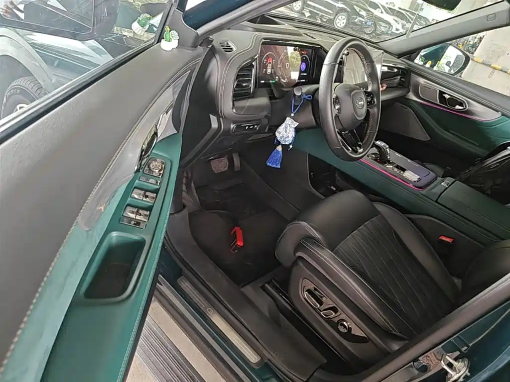 GAC Motor Trumpchi GS8 2023 — фото 16