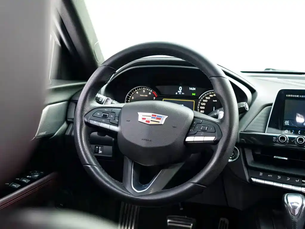 Cadillac CT4 2020 — фото 14