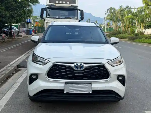 Toyota Highlander 2024