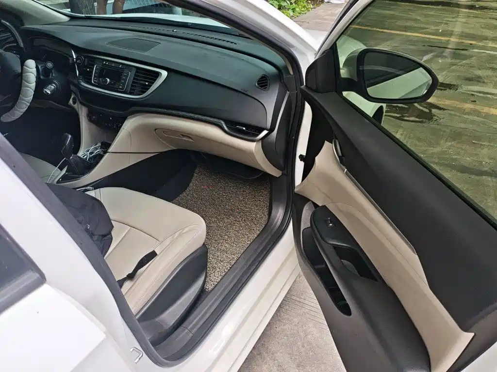 Buick Excelle 2018 — фото 22