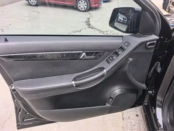 Mercedes-Benz R-Class 2017