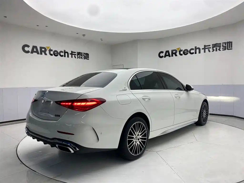 Mercedes-Benz C-Class 2024