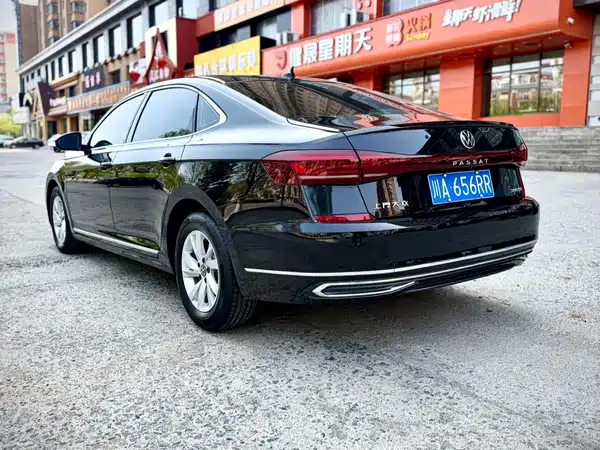 Volkswagen Passat 2022