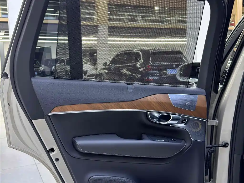 Volvo XC90 2016 — фото 13