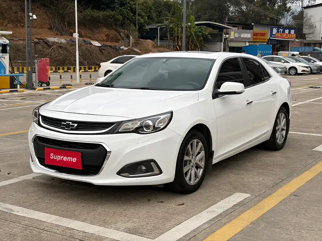 Chevrolet Malibu 2017 — фото 1