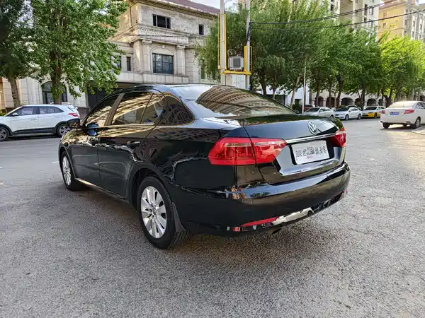 Volkswagen Lavida 2015