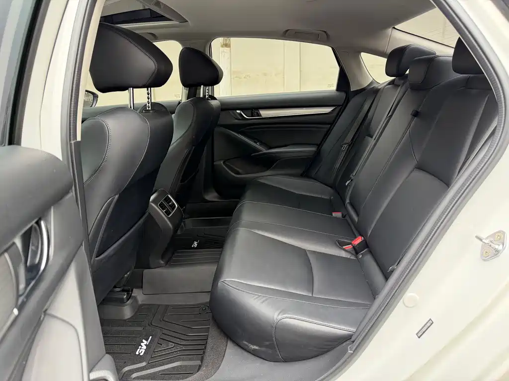 Honda Accord 2019 — фото 13