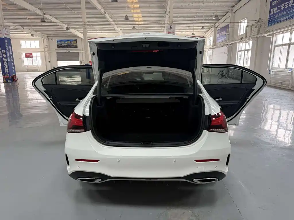 Mercedes-Benz A-Class 2023 — фото 16