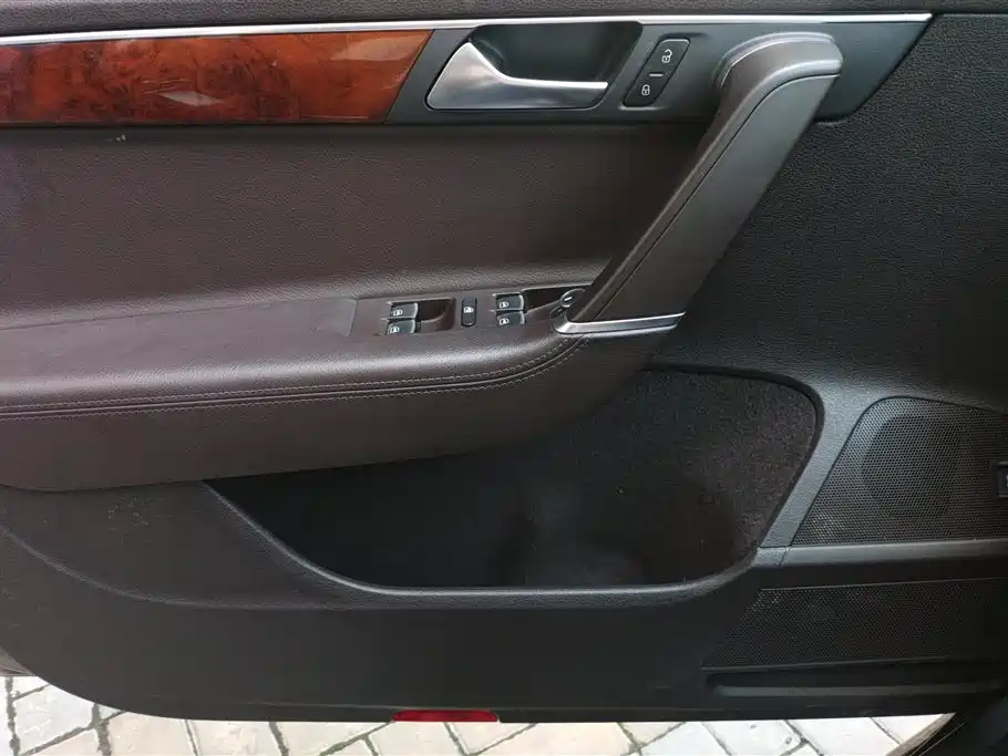 Volkswagen Magotan 2012